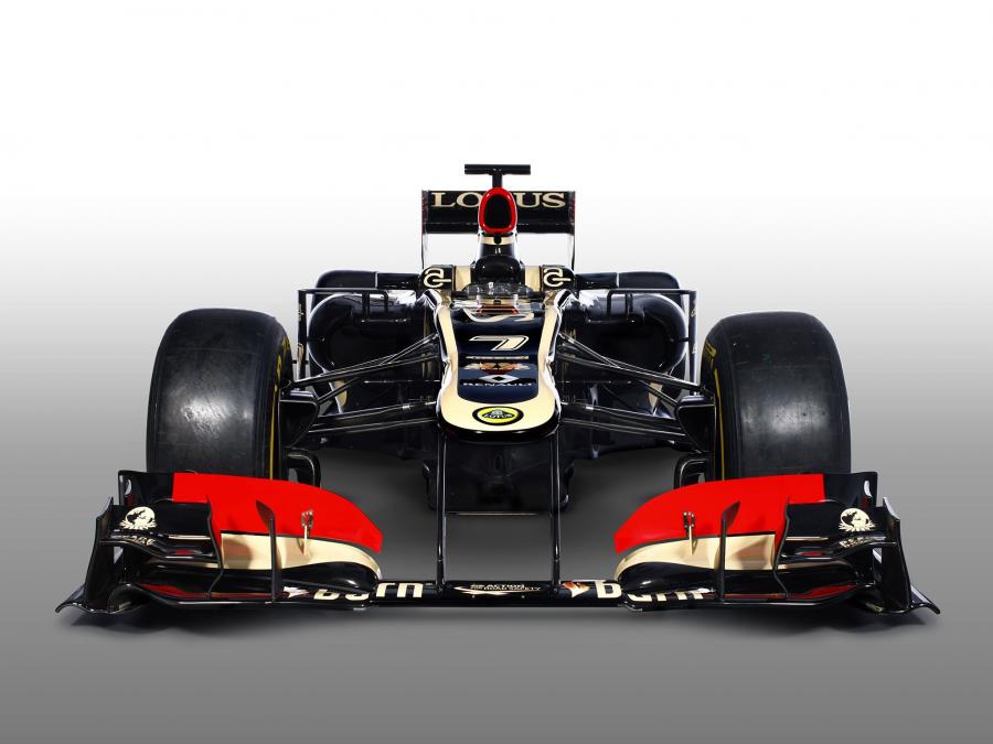  Lotus E21 2013 года  (фото 2 из 13)